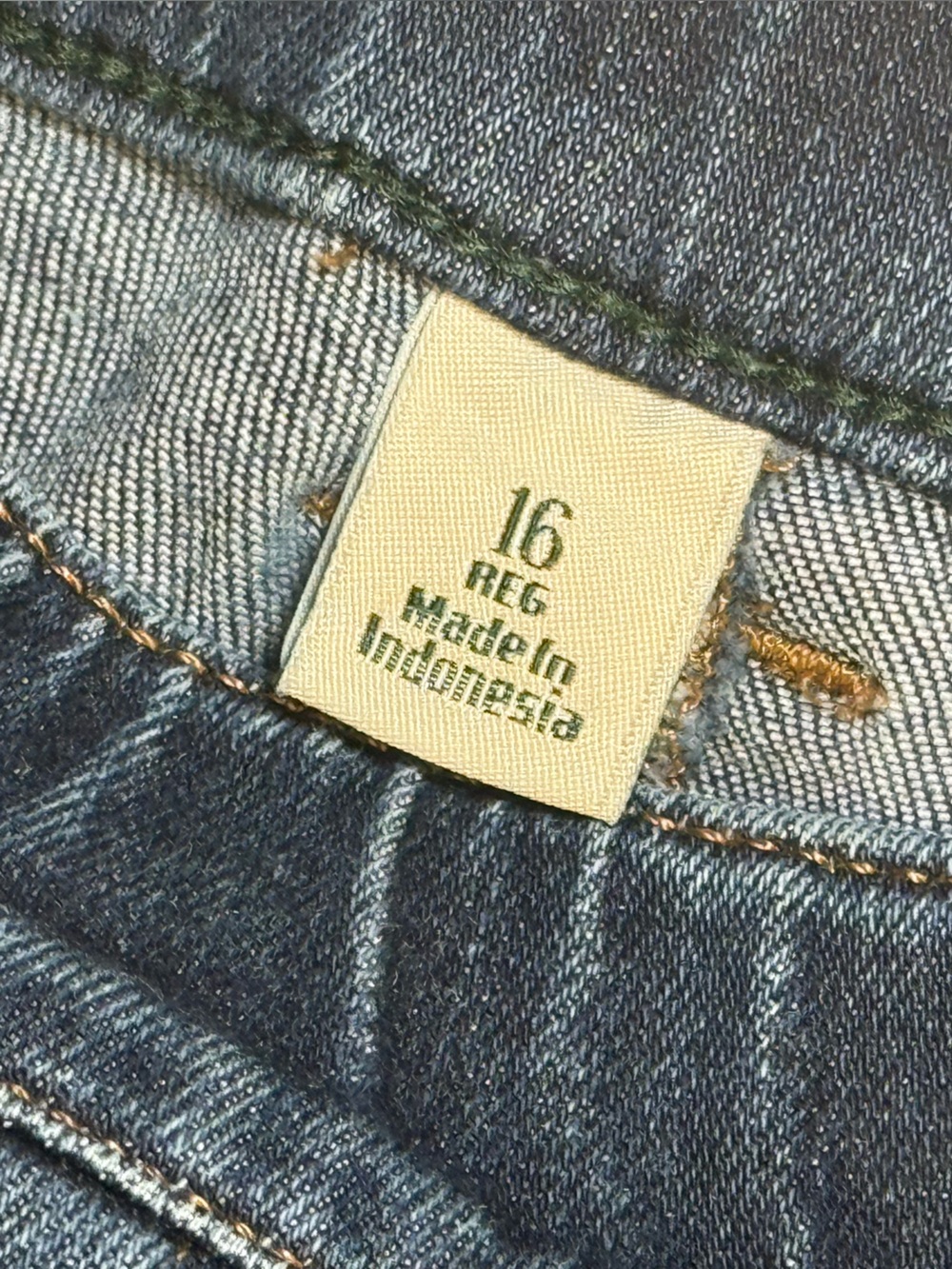 LL Bean Women's Size 16 Bean Flex Skinny Leg
Favorite Fit Mid Rise Jeans 33x30 - Picture 8 of 9